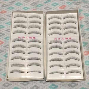 20 pairs eyelashes and a clip only $12